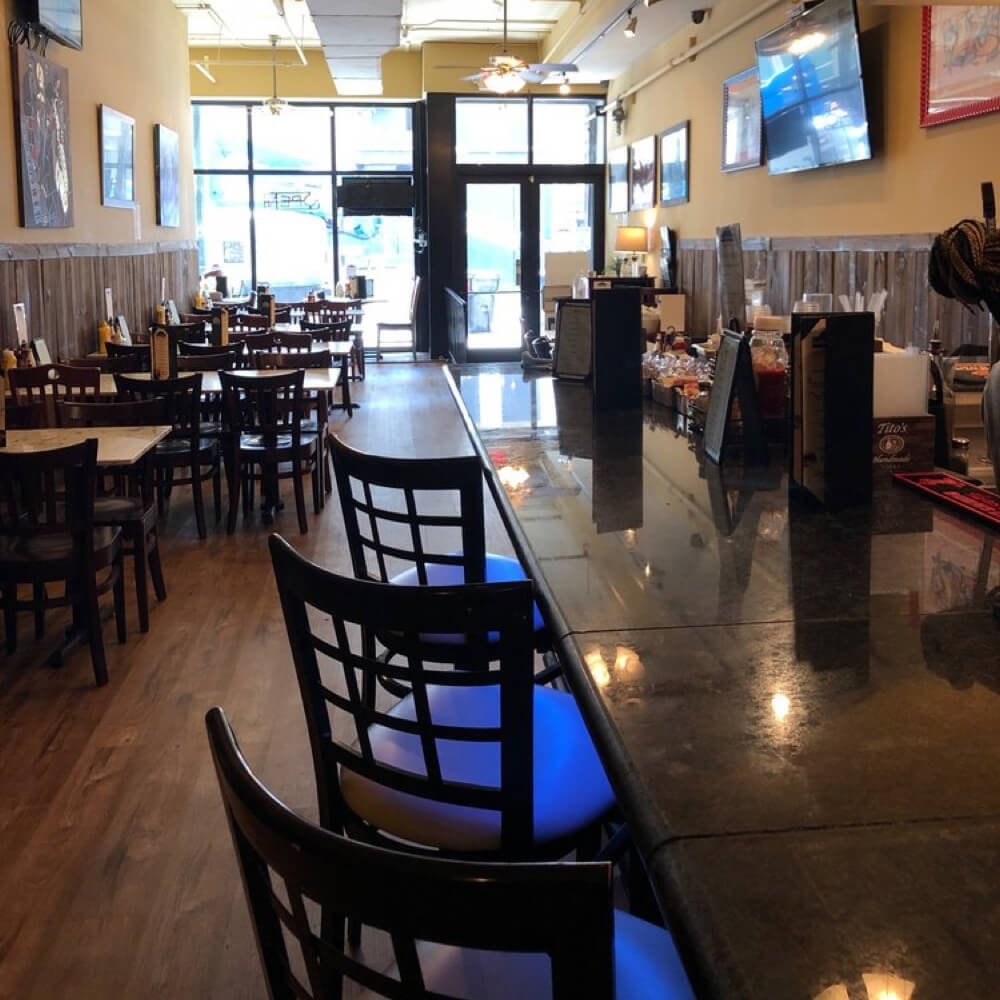 The History of Oyster Bars in New Orleans 3 about gallery 03 - Creole dining culture, Gallier’s Restaurant, Gulf Oysters, New Orleans dining heritage, New Orleans food history, New Orleans oyster bars, New Orleans Seafood, oyster bar history, oyster bar tradition, Southern seafood
